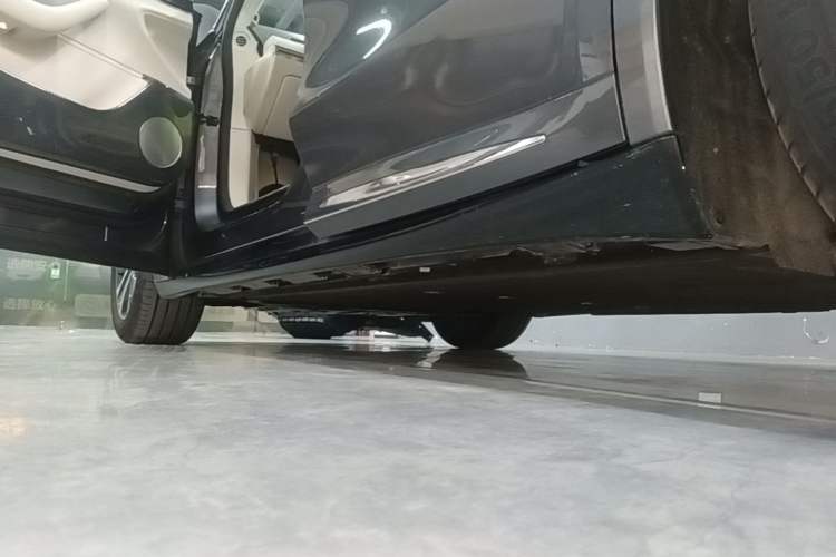 Used Hima Luxeed R7 2024 Pure Electric 667km Pro Left Side Sill