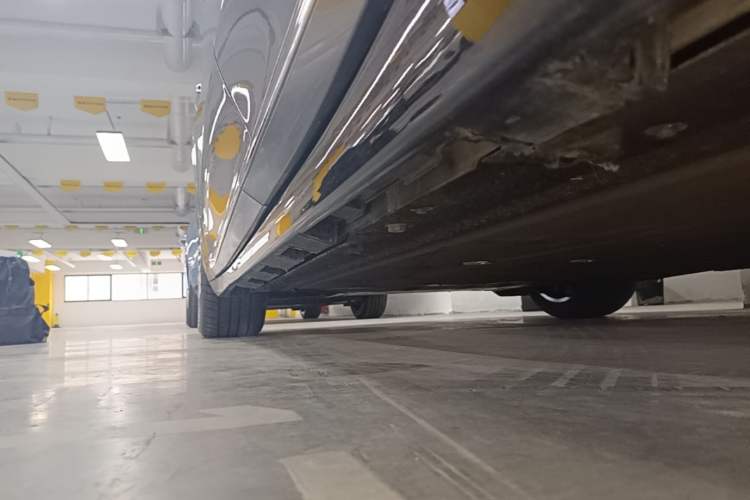 Used Hima Luxeed R7 2024 All-Electric 802 km Max Left Side Sill