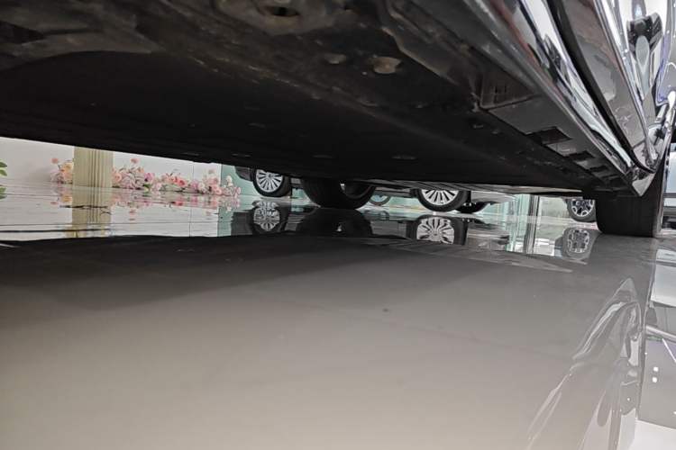 Used Hima Luxeed R7 2024 All-Electric 802 km Max Left Side Sill