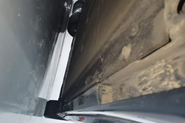 Used Hima Luxeed R7 2024 All-Electric 736 km Ultra Left Side Sill