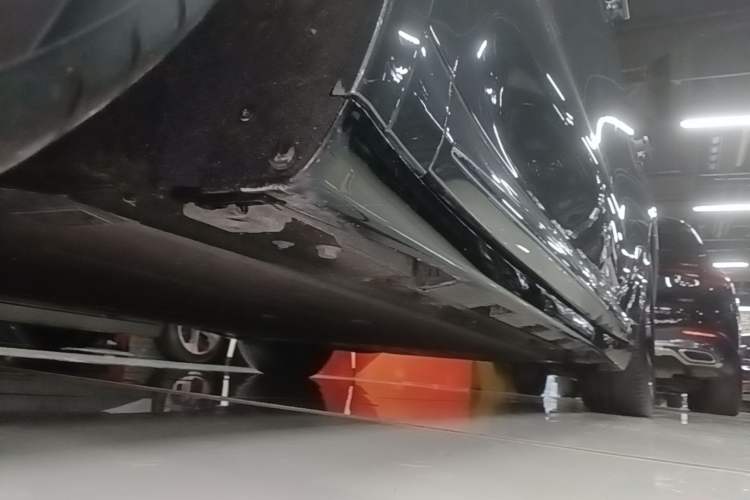 Used Hima Luxeed R7 2024 All-Electric 667 km Max Left Side Sill