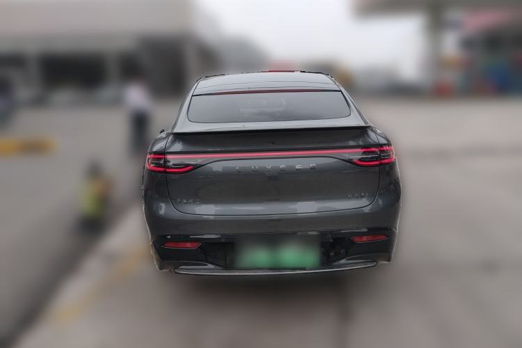 Used Hima Luxeed R7 2024 All-Electric 802 km Max Rear
