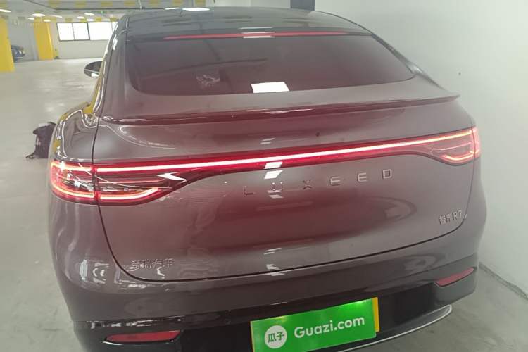Used Hima Luxeed R7 2024 All-Electric 802 km Max Rear