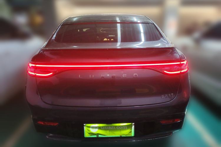Used Hima Luxeed R7 2024 All-Electric 667 km Max Rear