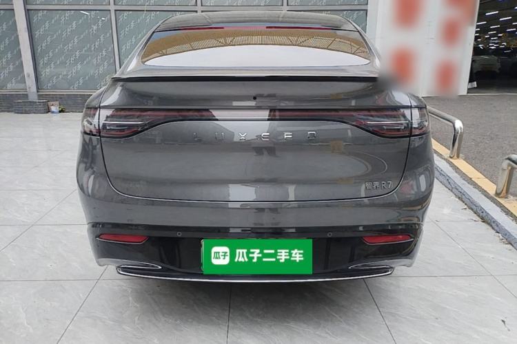 Used Hima Luxeed R7 2024 All-Electric 802 km Max Rear