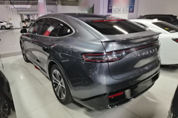 Used Hima Luxeed R7 2024 All-Electric 802 km Max Rear Left 45 Deg