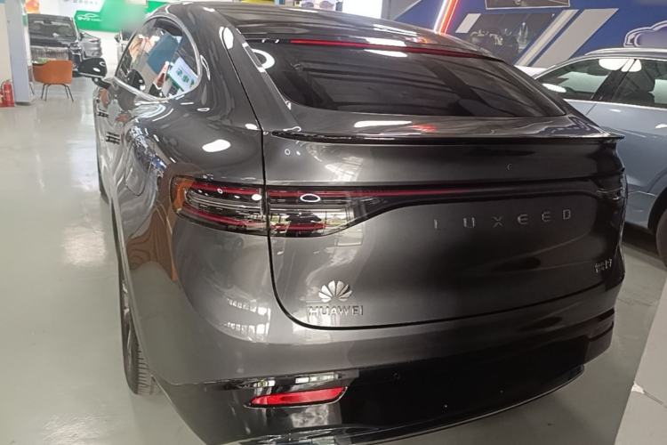 Used Hima Luxeed R7 2024 All-Electric 802 km Max Rear