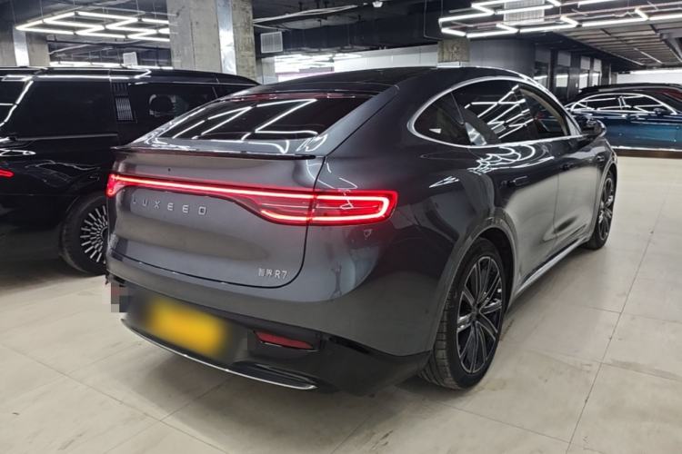 Used Hima Luxeed R7 2024 All-Electric 667 km Max Rear Right 45 Deg