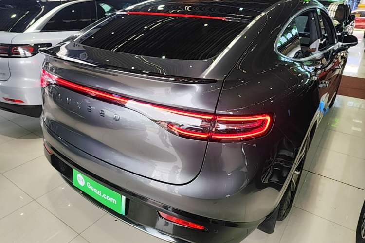 Used Hima Luxeed R7 2024 All-Electric 736 km Ultra Rear Right 45 Deg