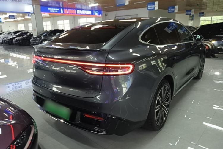 Used Hima Luxeed R7 2024 All-Electric 667 km Max Rear Right 45 Deg