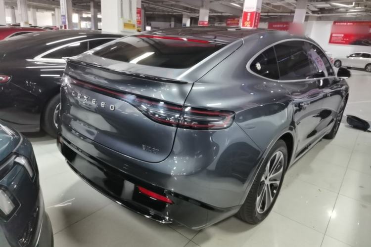 Used Hima Luxeed R7 2024 All-Electric 802 km Max Rear Right 45 Deg