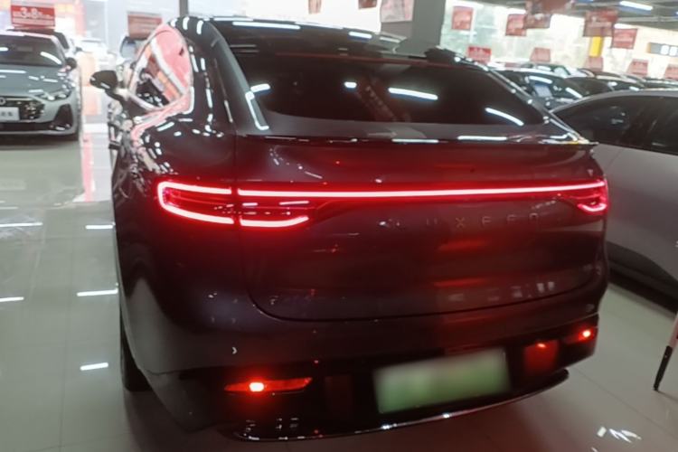Used Hima Luxeed R7 2024 All-Electric 667 km Max Rear