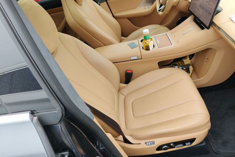 Used Hima Luxeed R7 2024 All-Electric 667 km Max Right Front Seat