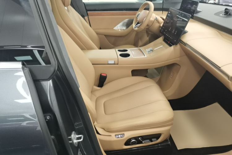 Used Hima Luxeed R7 2024 All-Electric 736 km Ultra Right Front Seat