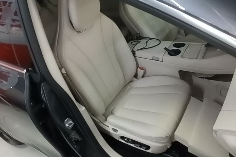 Used Hima Luxeed R7 2024 All-Electric 667 km Max Right Front Seat