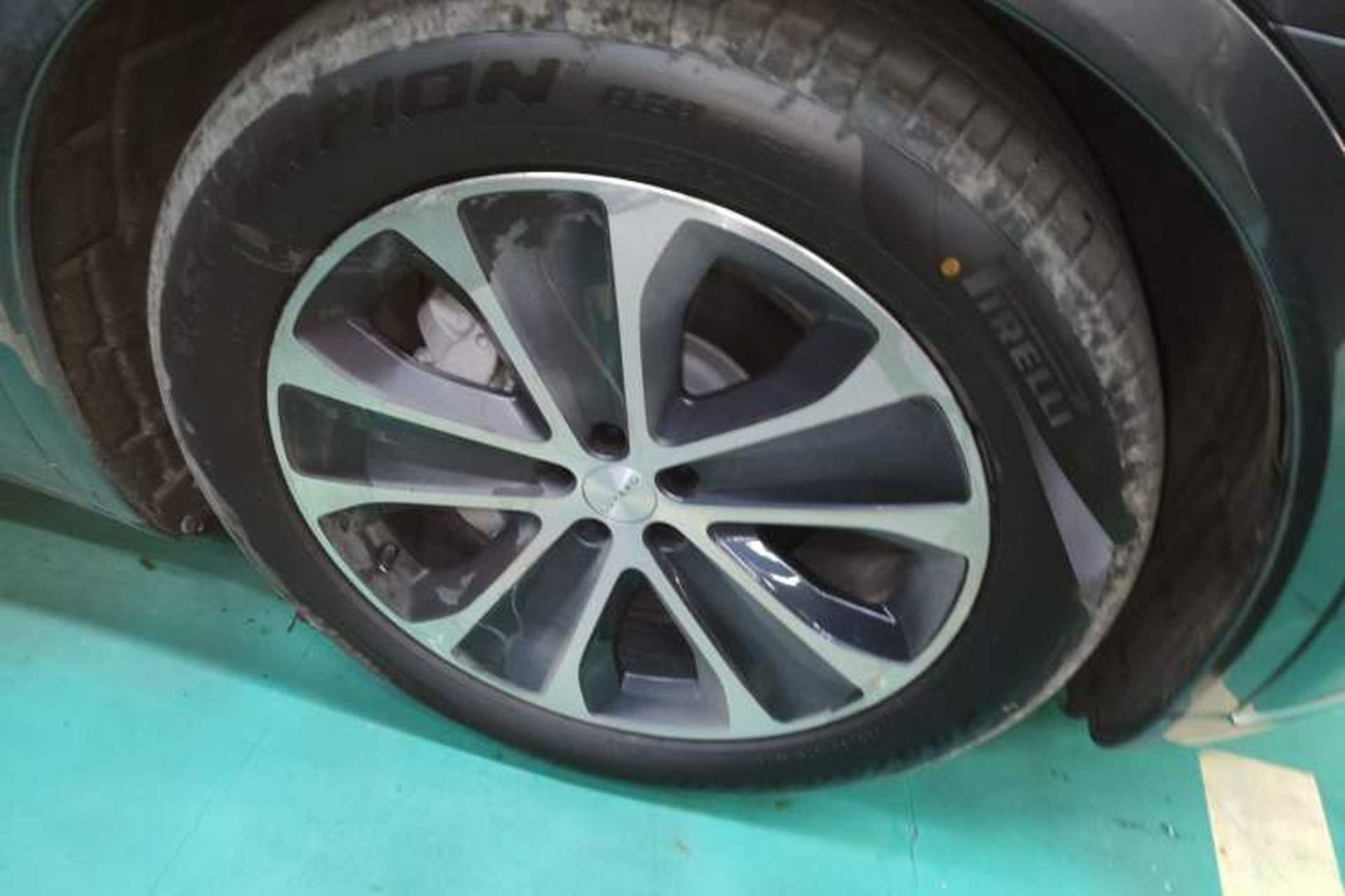 Used Hima Luxeed R7 2024 All-Electric 667 km Max Right Front Wheel Hub