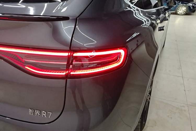 Used Hima Luxeed R7 2024 All-Electric 667 km Max Right Rear Taillight
