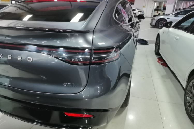 Used Hima Luxeed R7 2024 All-Electric 802 km Max Right Rear Taillight