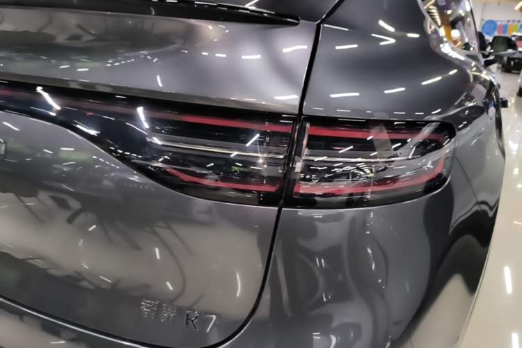 Used Hima Luxeed R7 2024 All-Electric 802 km Max Right Rear Taillight