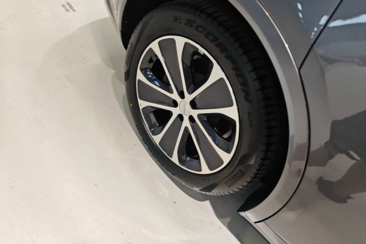 Used Hima Luxeed R7 2024 All-Electric 802 km Max Right Rear Wheel Hub
