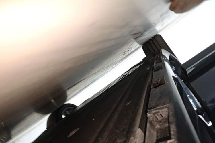 Used Hima Luxeed R7 2024 All-Electric 667 km Max Right Side Sill