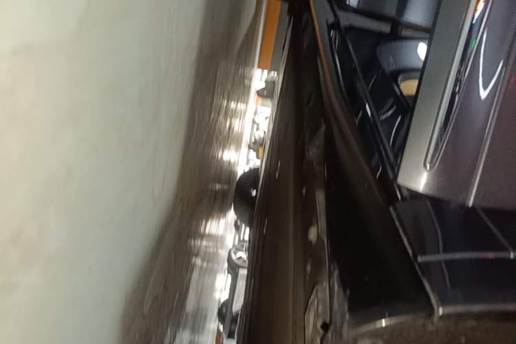 Used Hima Luxeed R7 2024 All-Electric 802 km Max Right Side Sill