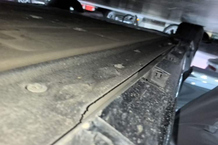 Used Hima Luxeed R7 2024 All-Electric 802 km Max Right Side Sill