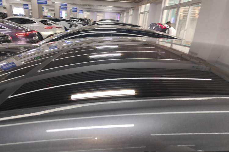Used Hima Luxeed R7 2024 All-Electric 802 km Max Roof