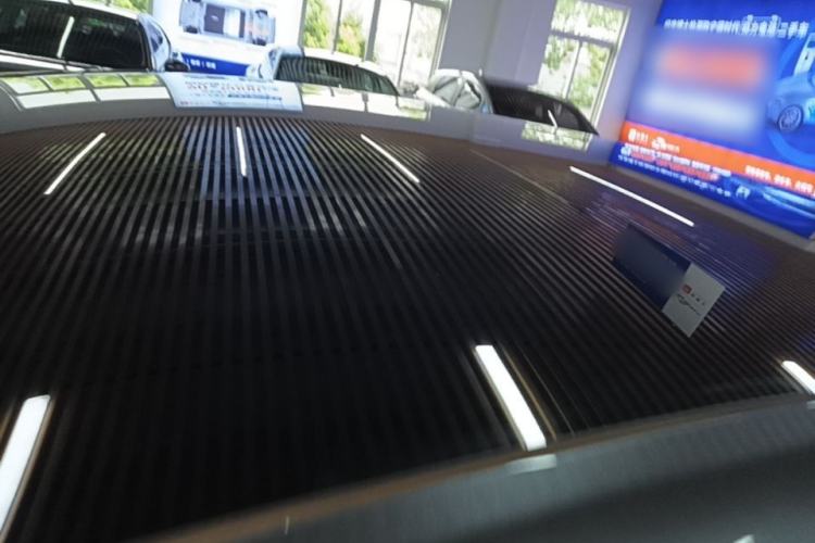 Used Hima Luxeed R7 2024 All-Electric 667 km Max Roof