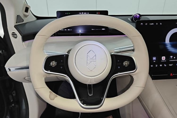 Used Hima Luxeed R7 2024 All-Electric 802 km Max Steering Wheel