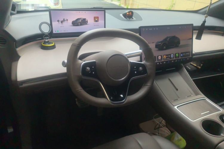 Used Hima Luxeed R7 2024 All-Electric 736 km Ultra Steering Wheel
