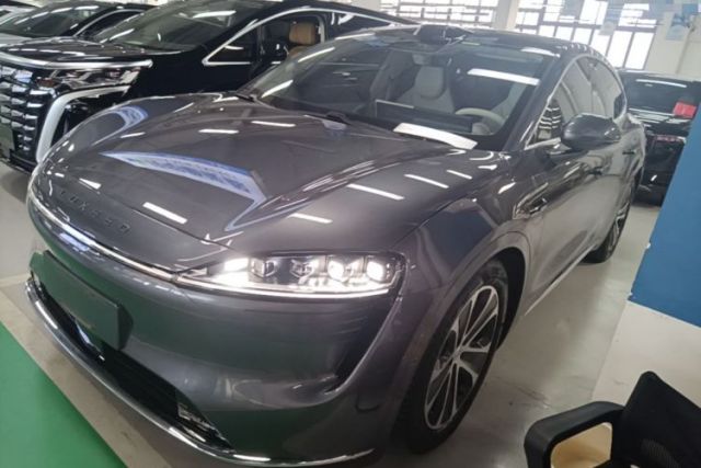Used Hima Luxeed R7 2024 All-Electric 802 km Max