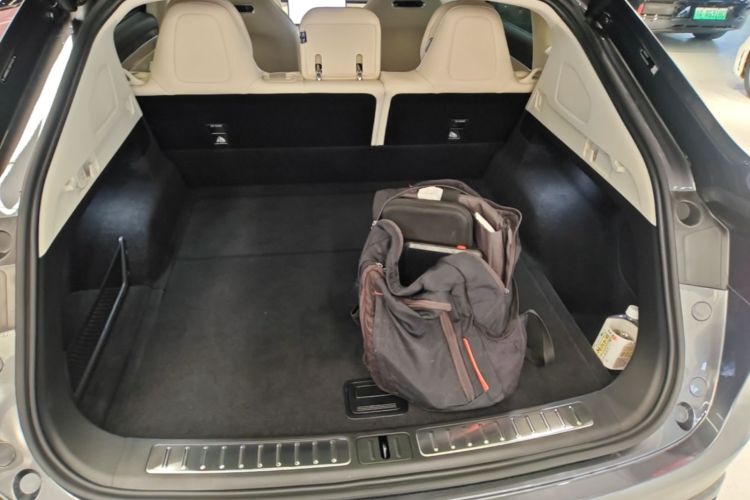 Used Hima Luxeed R7 2024 All-Electric 802 km Max Trunk