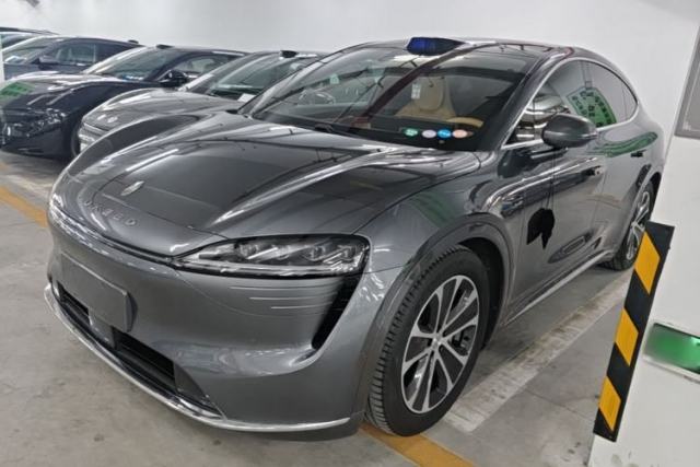 Używany Hima Luxeed R7 2024 All-Electric 802 km Max