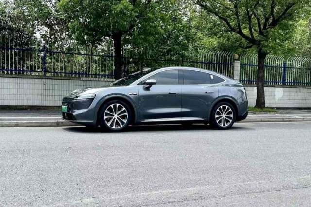 Used Hima Luxeed R7 2024 All-Electric 802 km Max