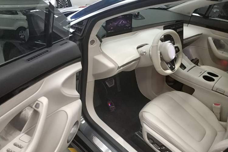 Used Hima Luxeed R7 2024 All-Electric 736 km Ultra Driver Seat