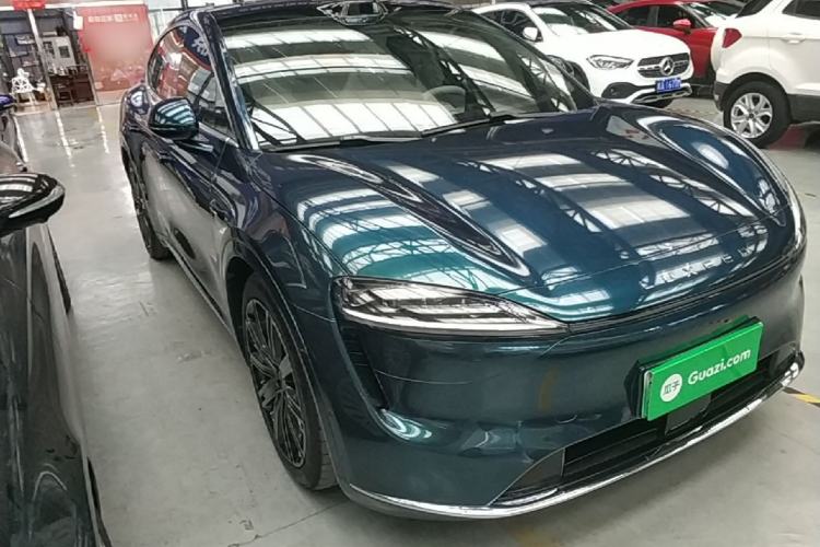 Used Hima Luxeed R7 2024 All-Electric 736 km Ultra Front Right 45 Deg