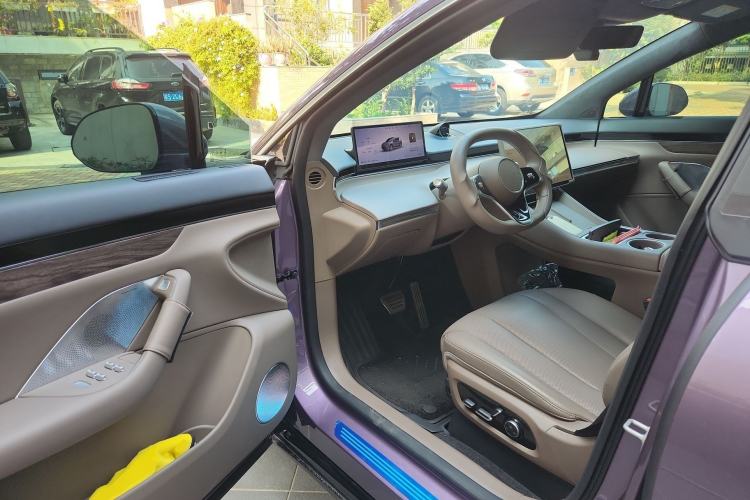 Used Hima Luxeed R7 2024 All-Electric 802 km Max Driver Seat