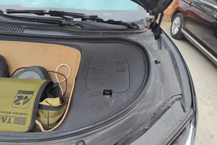 Used Hima Luxeed R7 2024 All-Electric 736 km Ultra Engine Bay Left