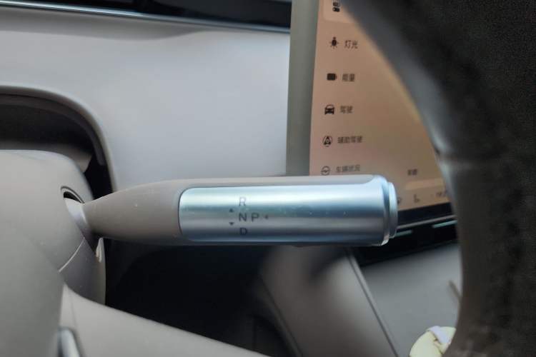 Used Hima Luxeed R7 2024 All-Electric 802 km Max Gear Lever