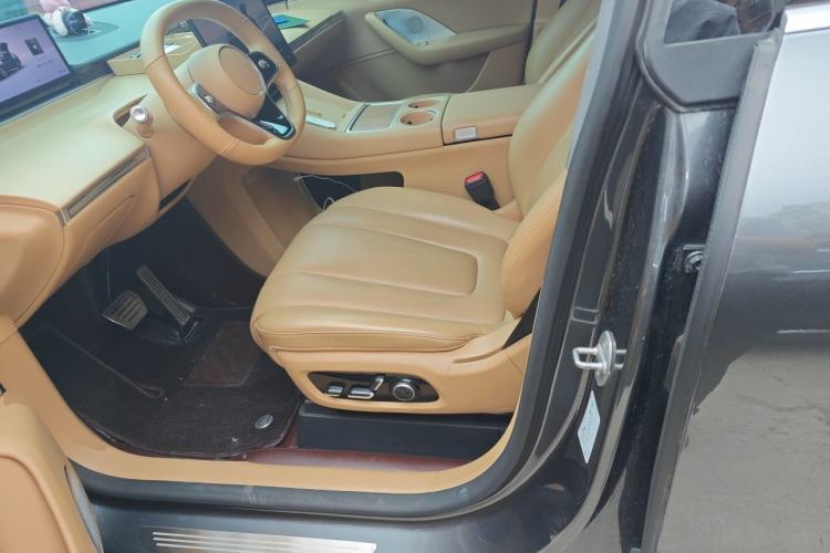Used Hima Luxeed R7 2024 All-Electric 736 km Ultra Left Front Seat