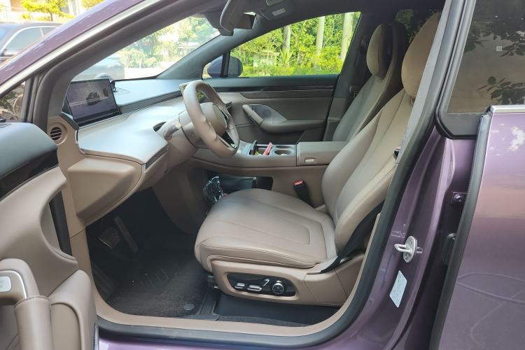 Used Hima Luxeed R7 2024 All-Electric 802 km Max Left Front Seat