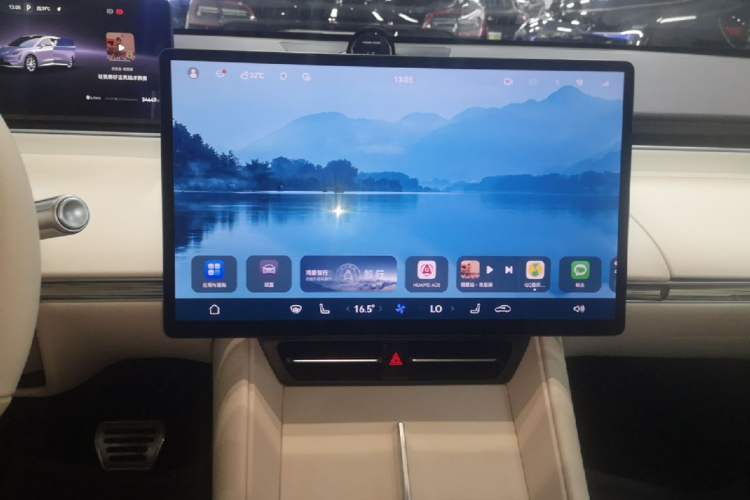 Used Hima Luxeed R7 2024 All-Electric 802 km Max Audio And AC Panel