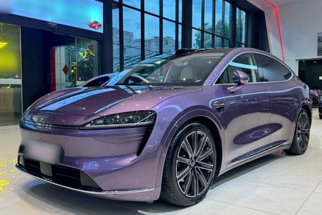 Used Hima Luxeed R7 2024 All-Electric 667 km Max