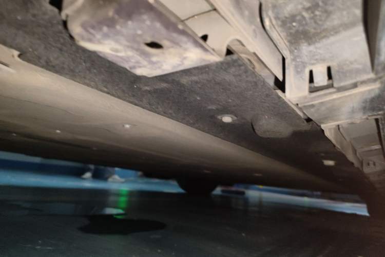 Used Hima Luxeed R7 2024 All-Electric 667 km Max Chassis Rear Right