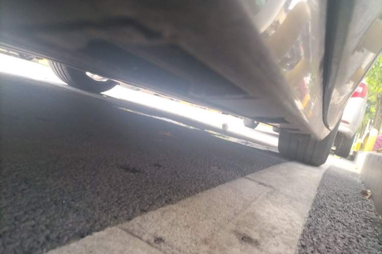 Used Hima Luxeed R7 2024 All-Electric 667 km Max Chassis Rear Right