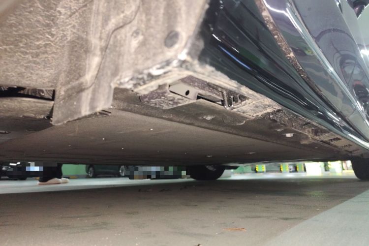 Used Hima Luxeed R7 2024 All-Electric 802 km Max Chassis Rear Right