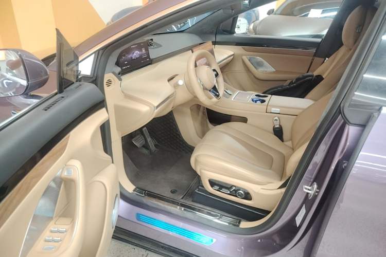 Used Hima Luxeed R7 2024 Pure Electric 667km Pro Driver Seat