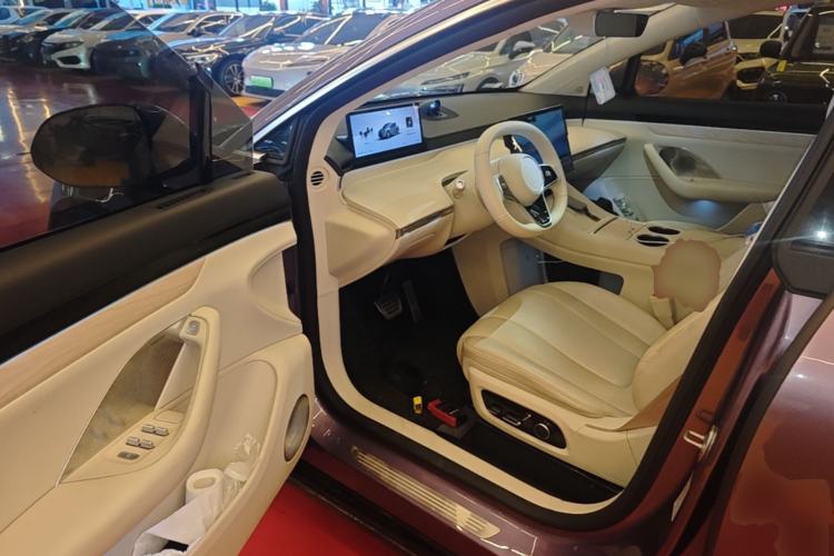 Used Hima Luxeed R7 2024 All-Electric 802 km Max Driver Seat