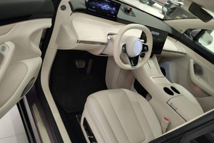 Used Hima Luxeed R7 2024 All-Electric 736 km Ultra Driver Seat